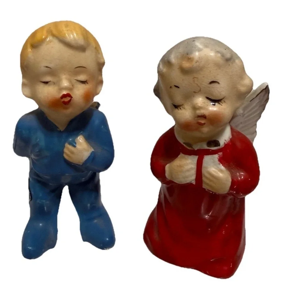 VTG Japan Kissing Baby Angel ‎ & Boy S & P Shaker w/ Orig Stickers Figurine